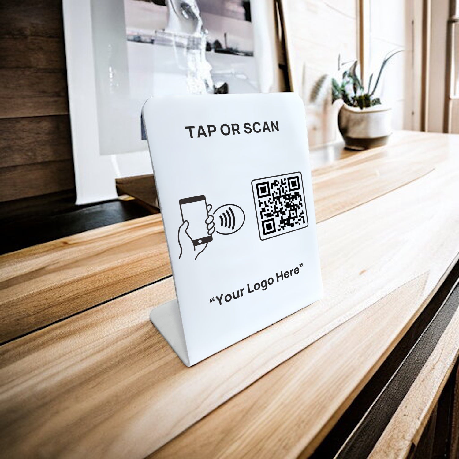 Smart-Tap, Google Review Table Talker με NFC/QR Code L-Shape White με το λογότυπό σας. Μικρό με μαύρη εκτύπωση
