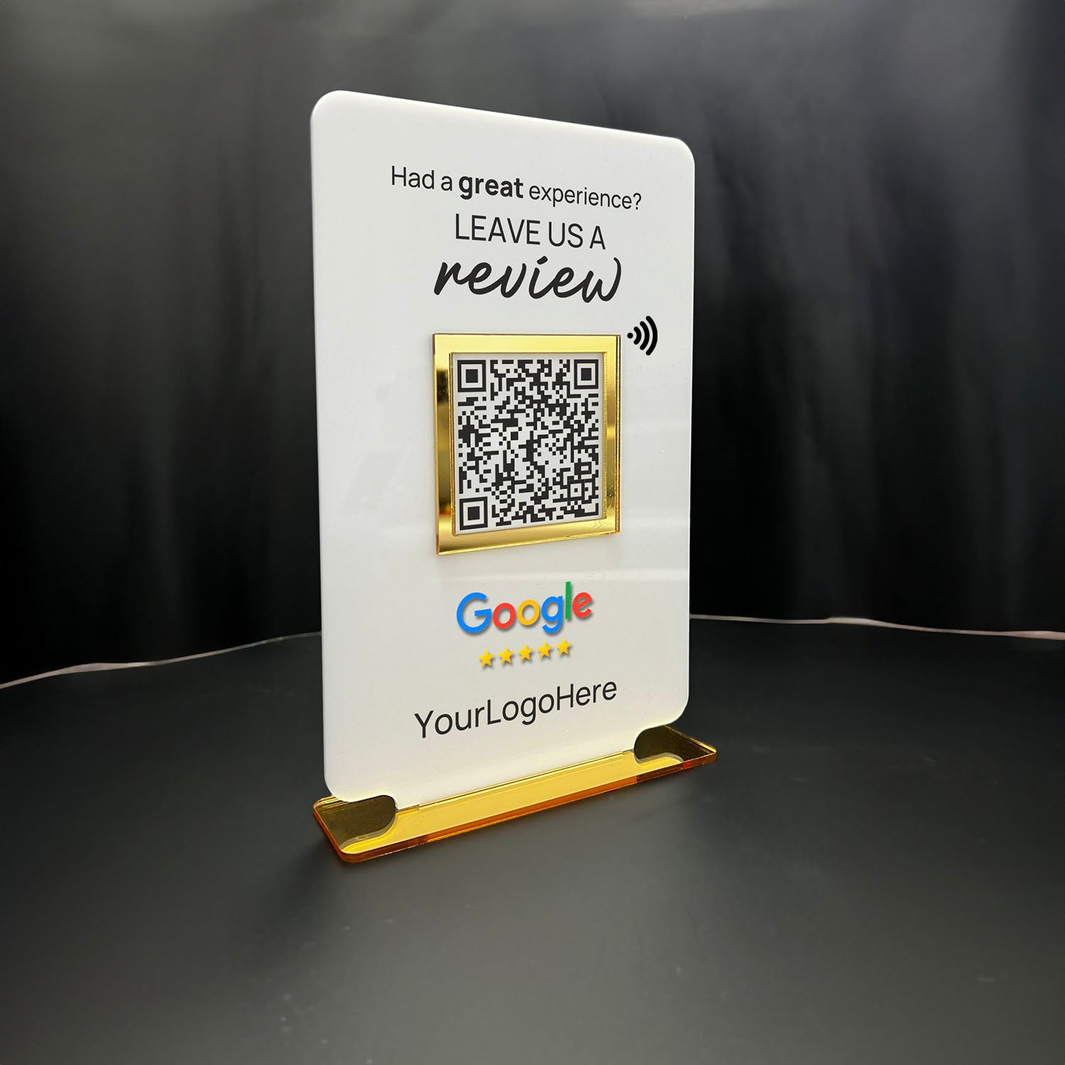 Smart-Tap, Google Review Table Talker με NFC/QR Code, T-Shape Big με το λογότυπό σας. Άσπρο με χρυσά διακοσμητικά