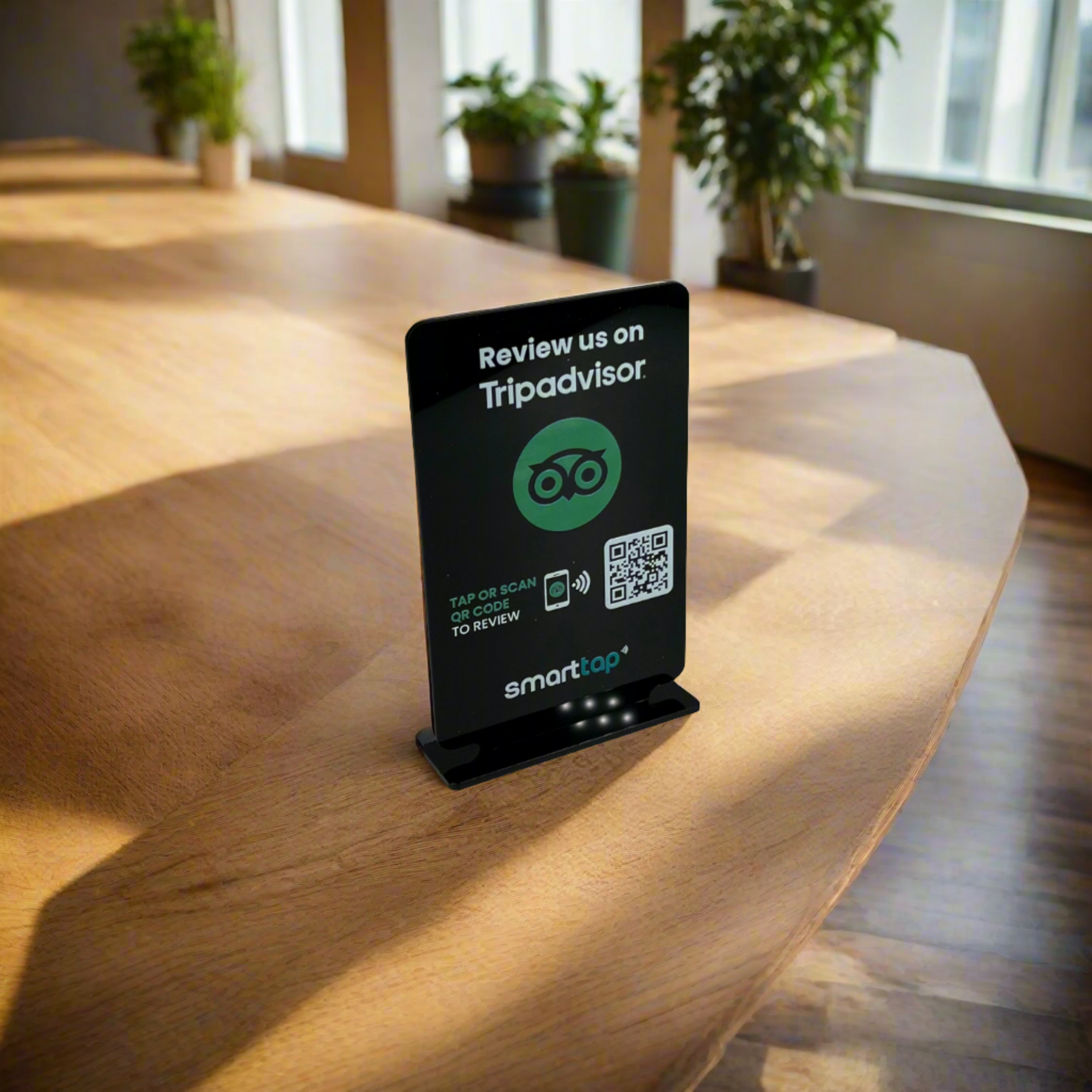 Smart-Tap, Google Review Table Talker με NFC/QR Code, T-Shape χωρίς το λογότυπο σας. Μικρό σε μαύρο χρώμα.