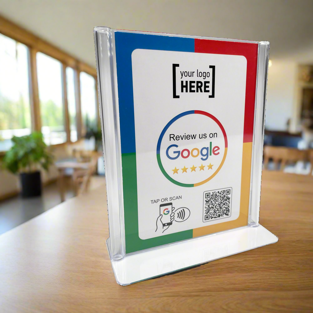 Smart-Tap, Google Review Table Talker με NFC/QR Code, L-Shape σε θήκη plexiglass A6 με το λογότυπο σας.