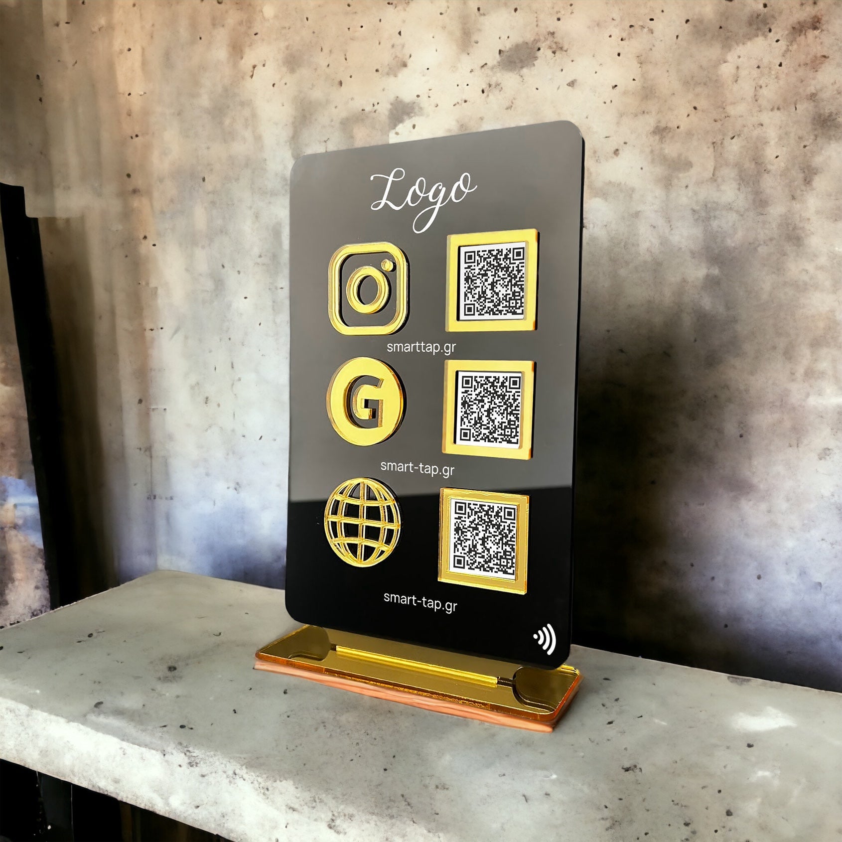 Smart-Tap, Google Review Table Talker 3-Links με NFC/QR Code, T-Shape Big με το λογότυπό σας. Μαύρο με χρυσά διακοσμητικά
