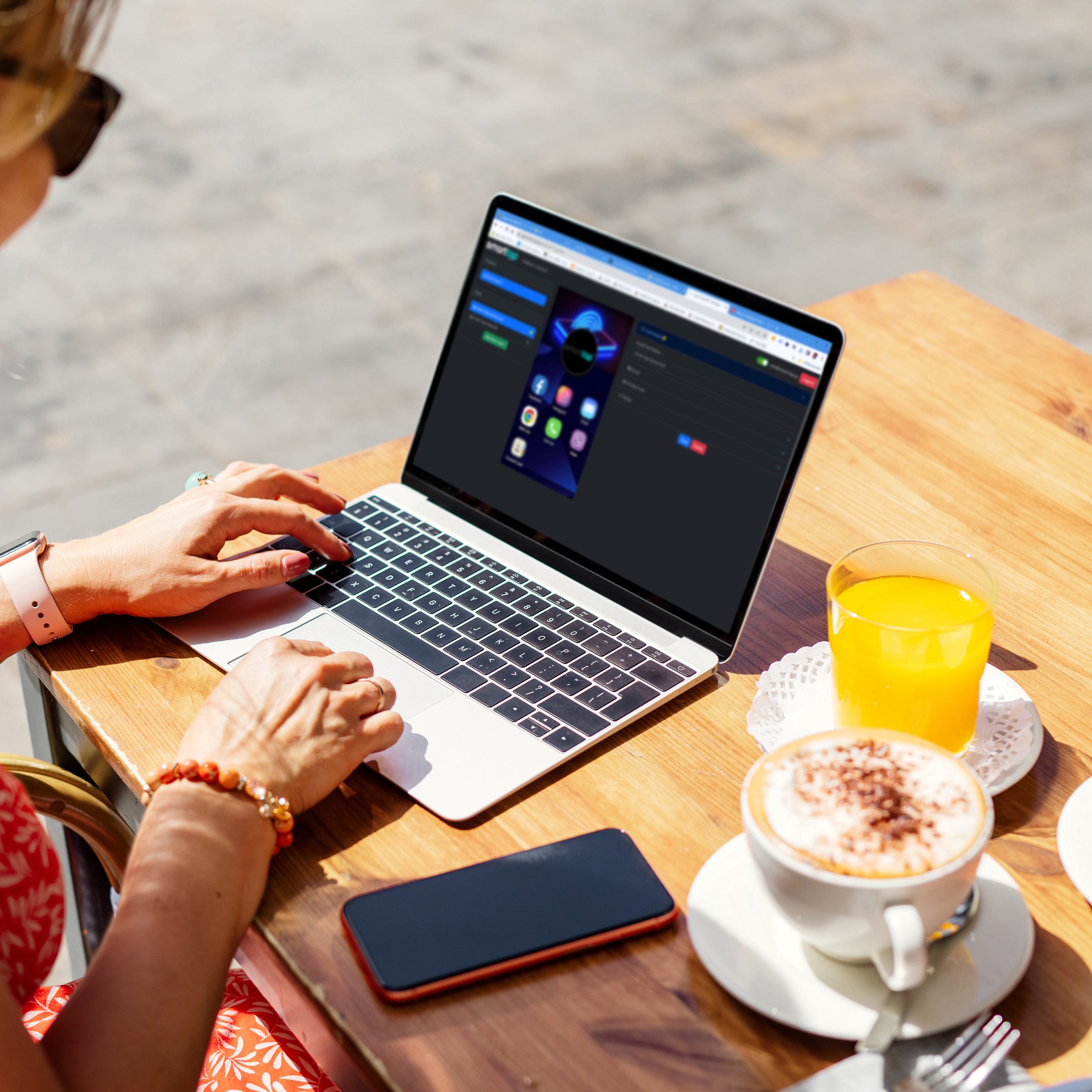 Smart-Tap Application building social Vcard